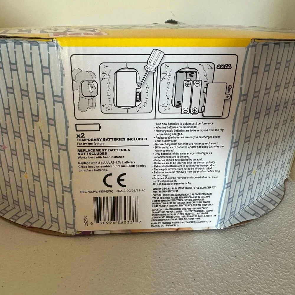 Little Live Pets: Cozy Dozy Kip the Koala Cuddly and Soft Stuffed Plush - Picture 5 of 5